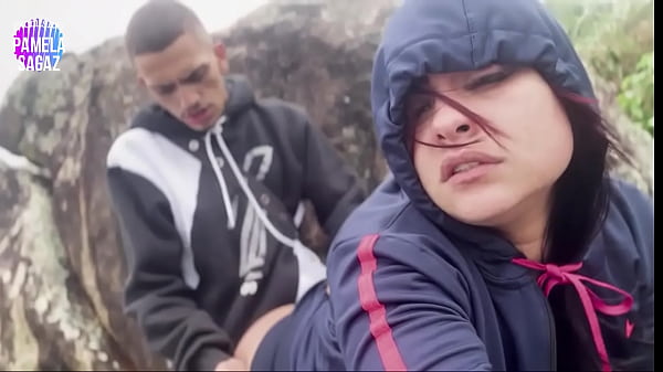 Young Guy Fucks Pamela Sagaz His Girl With a Big Ass On The Beach